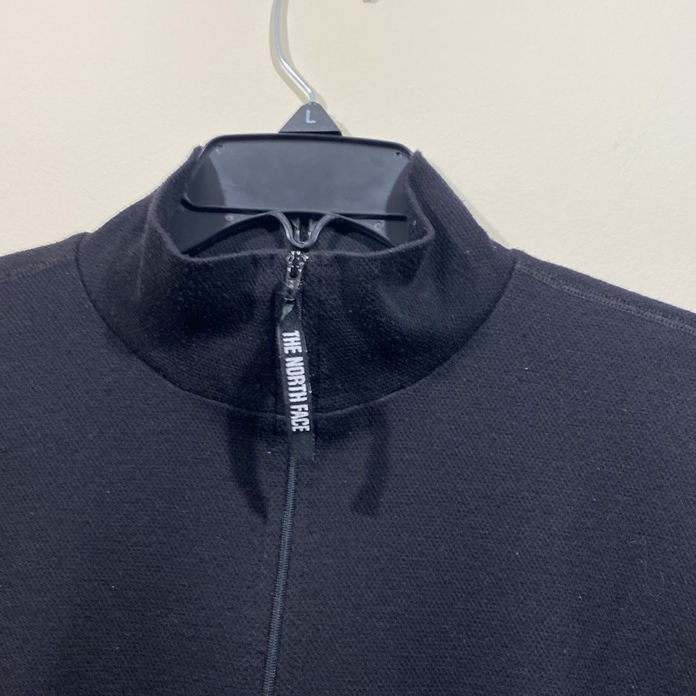 (M) North Face unisex; L/S half zip pullover - Picture 2 of 7
